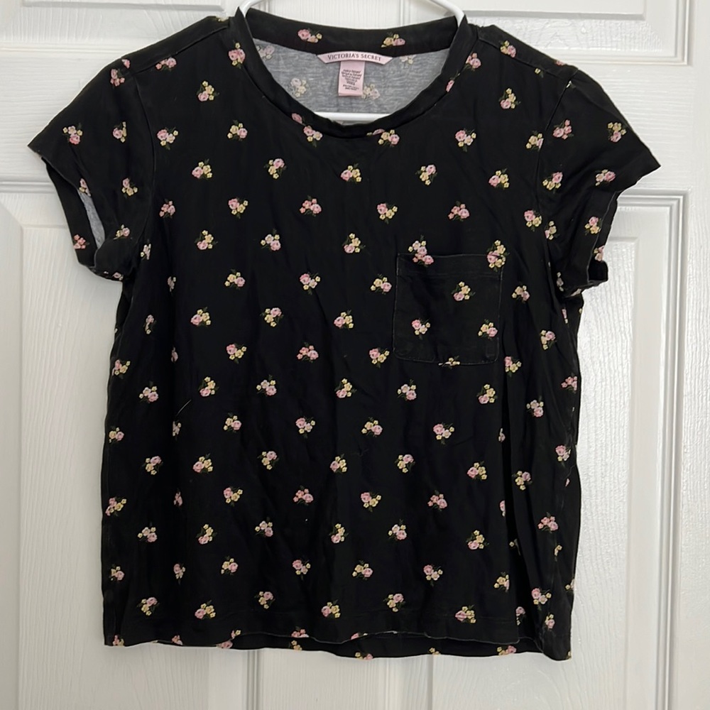 Victoria’s Secret Black Floral Pocket Short-Sleeve Top Size XS